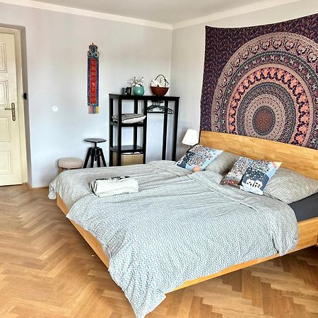 Knk Vibrant Central Spacious Hideaway Appartement Hradec Králové Buitenkant foto